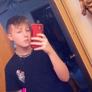 Meet your Posher, Wesley